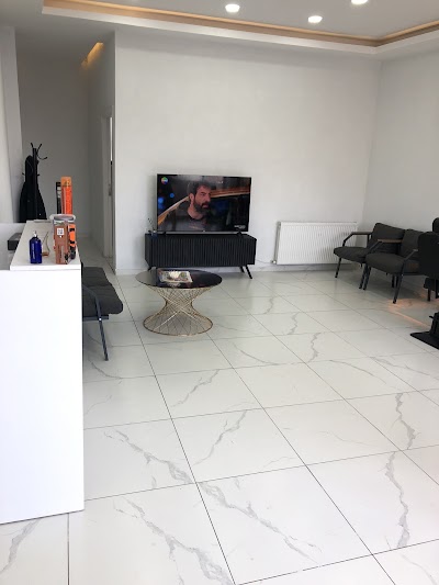 MÇ Barber Shop — kare 3