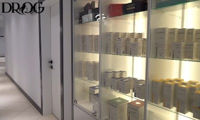 Drog Beauty & Clinic — kare 3