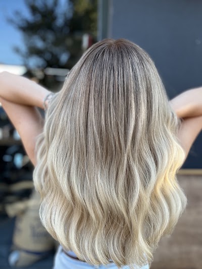Saloon özcan — kare 5