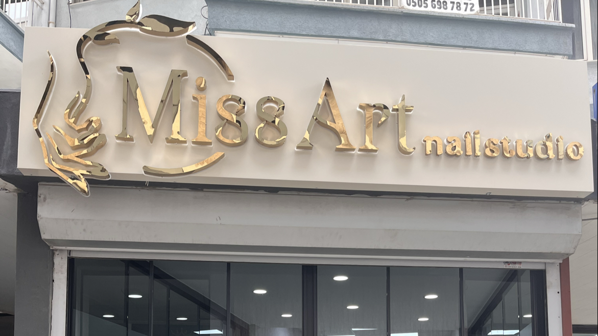 Miss Art Nail Studio — salondan bir kare