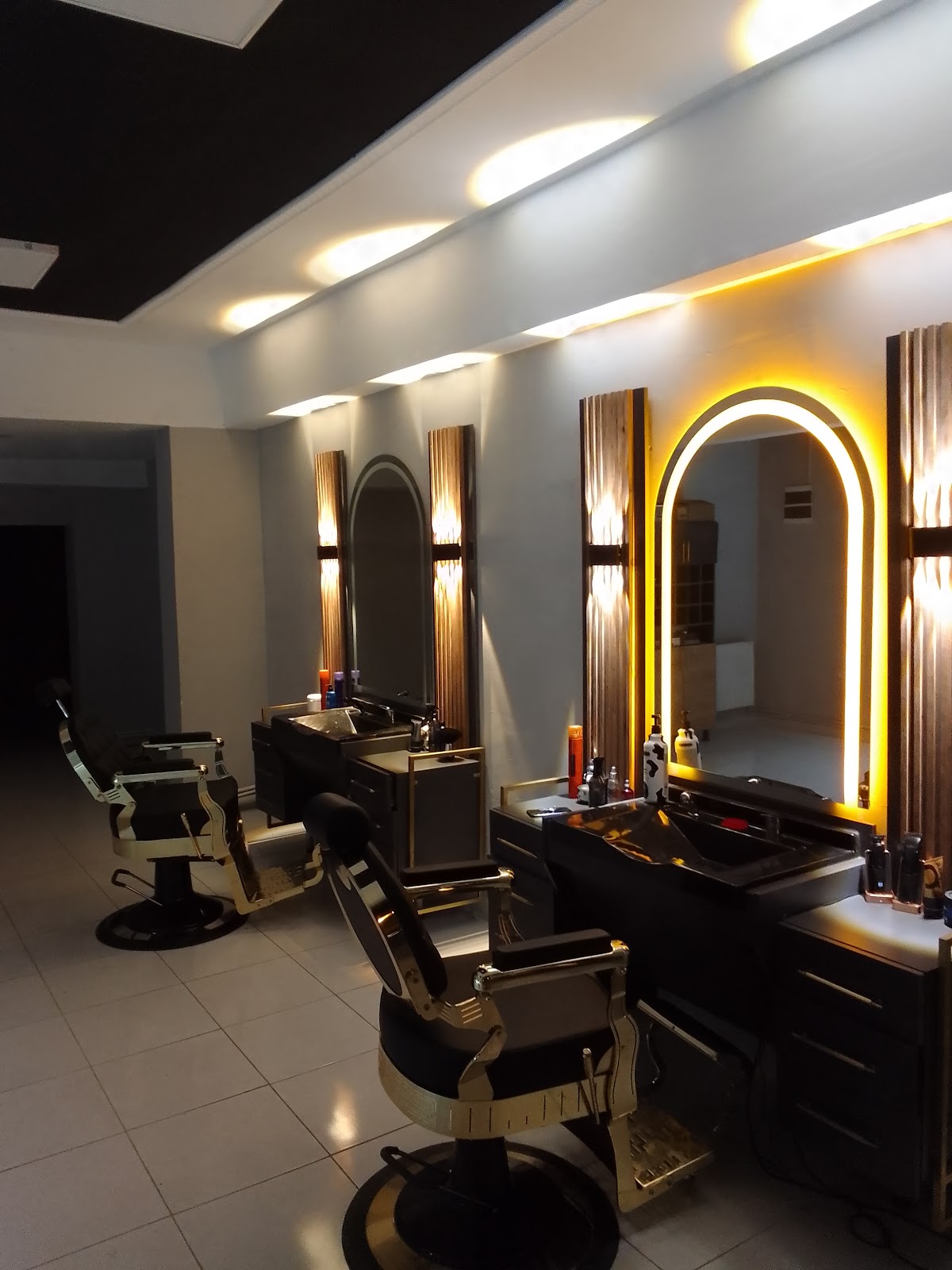 Samet Bora Haır Artıst — salondan bir kare