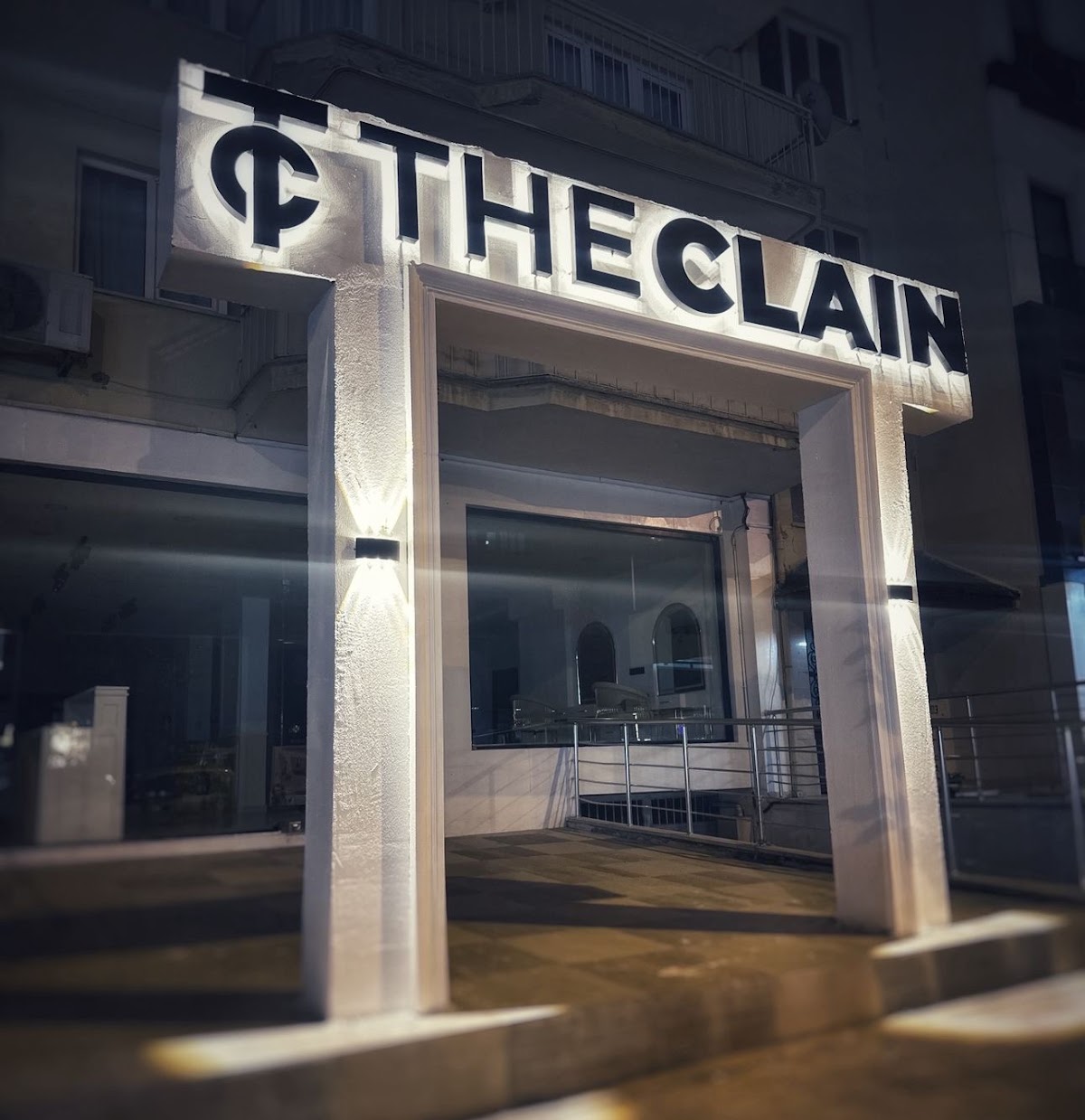 The Claın — salondan bir kare