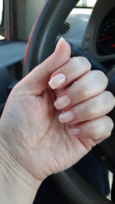 Prof Nail Saloon Ms Esra — kare 5