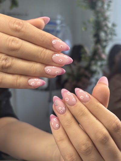 Aybüke Yılmaz Nail & Lash Studio — kare 3