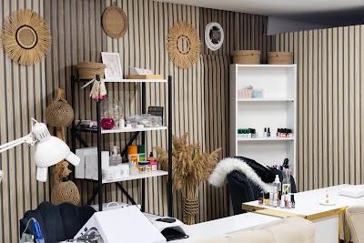 Nur Yücesoy Nail Studio — kare 3