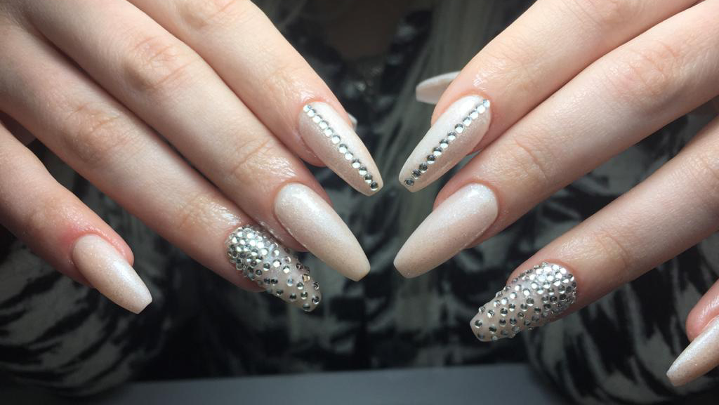 Mira Nail Studio — salondan bir kare