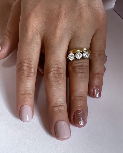 Tuğba Özer Nail Studio — kare 4