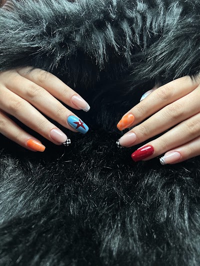 Damla babacan nail studio — kare 2