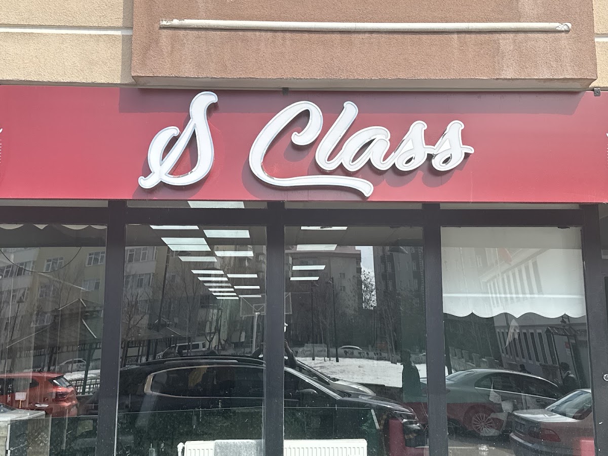 S CLASS hair stüdyo — salondan bir kare