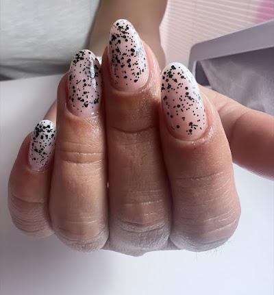 Tuğba Özer Nail Studio — kare 5