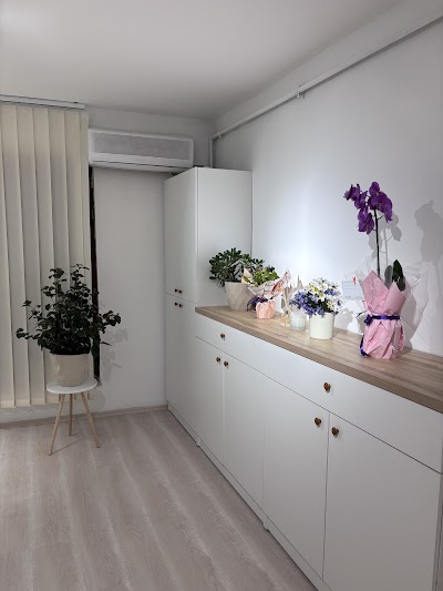 Firuze nail studio — kare 5