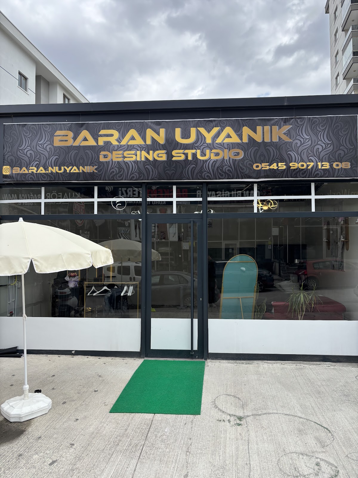 BARAN UYANIK DESIGN STUDİO — salondan bir kare