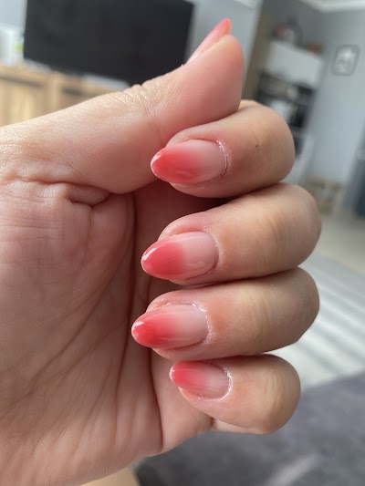 Tubi Nail Beauty Center — kare 3