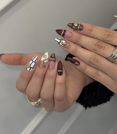 Asena Bekir Nail Studio — kare 3