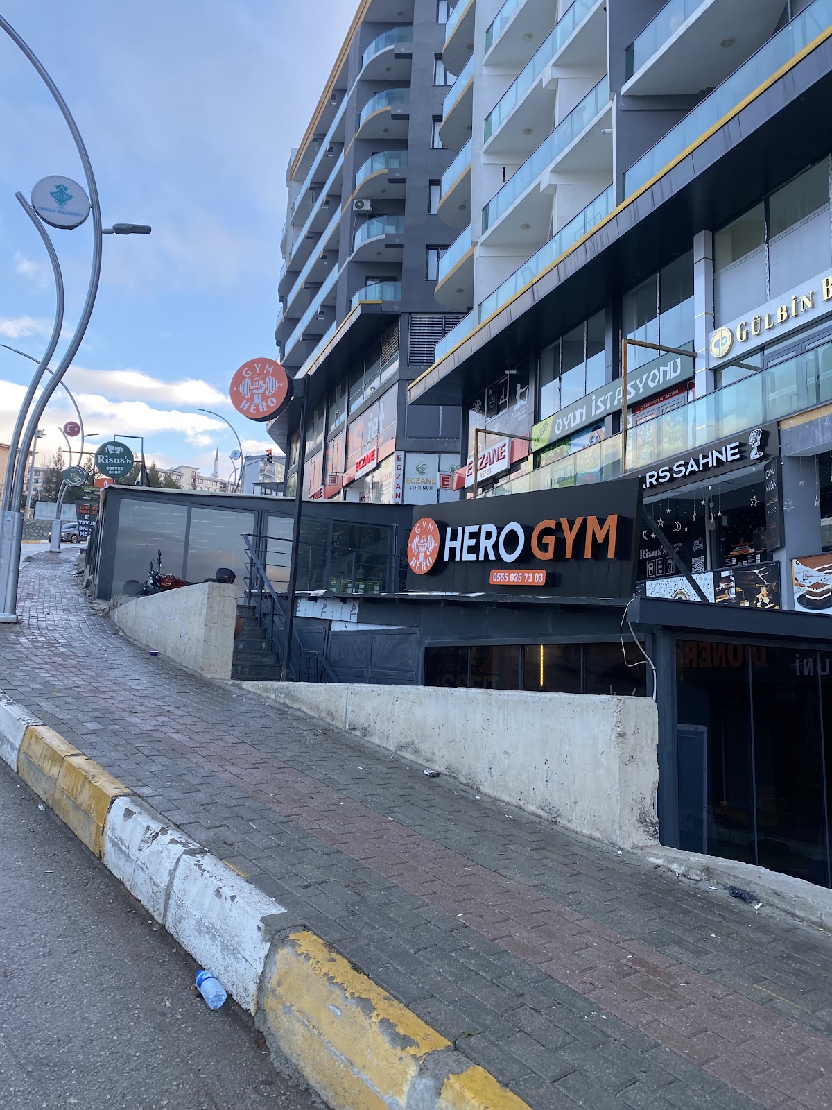 Hero GYM — salondan bir kare