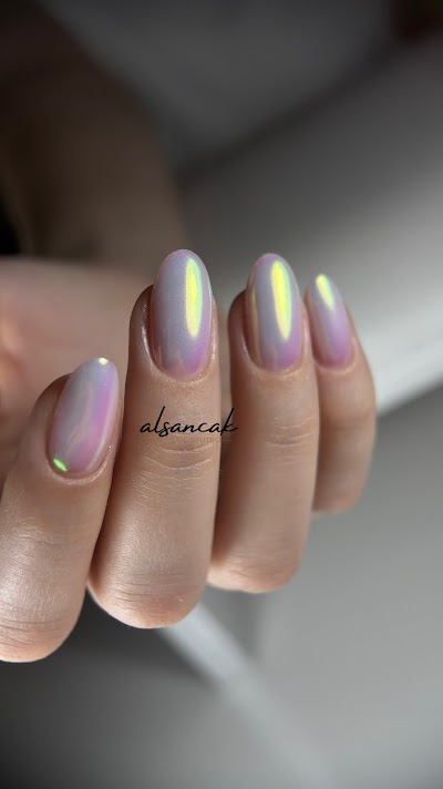 Alsancak Nail Art Studio — kare 5