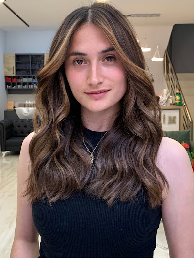 SALON AURA — kare 4