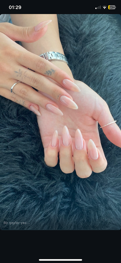 LAVENA BEAUTY STUDIO — kare 5