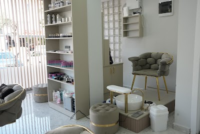 Maystro Nail & Hair — kare 3
