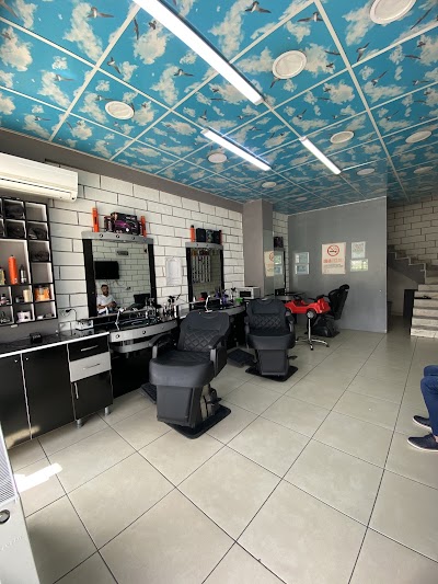 FK BARBER STUDİO — kare 3