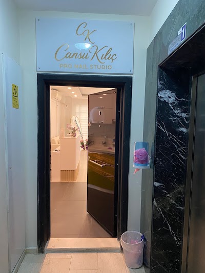 Cansu Kılıç Pro Nail Studio — kare 3