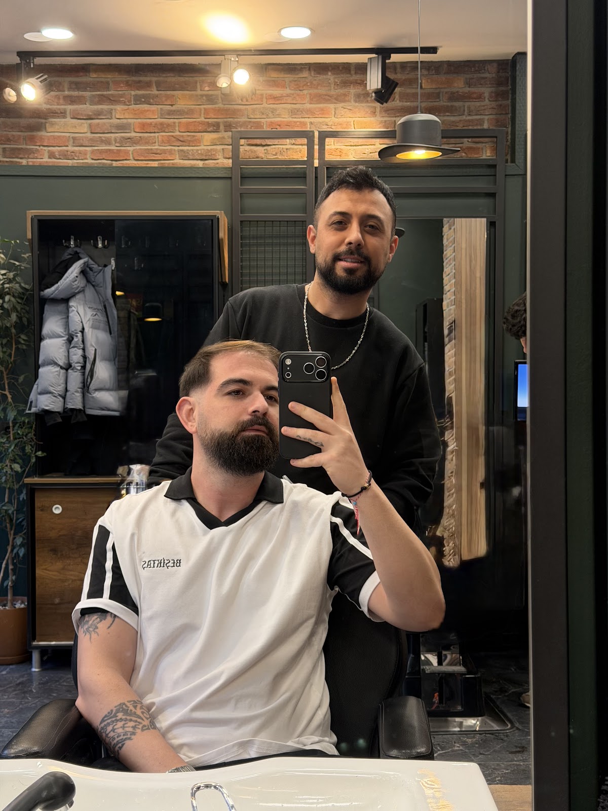 SALON BOSS E&B — salondan bir kare
