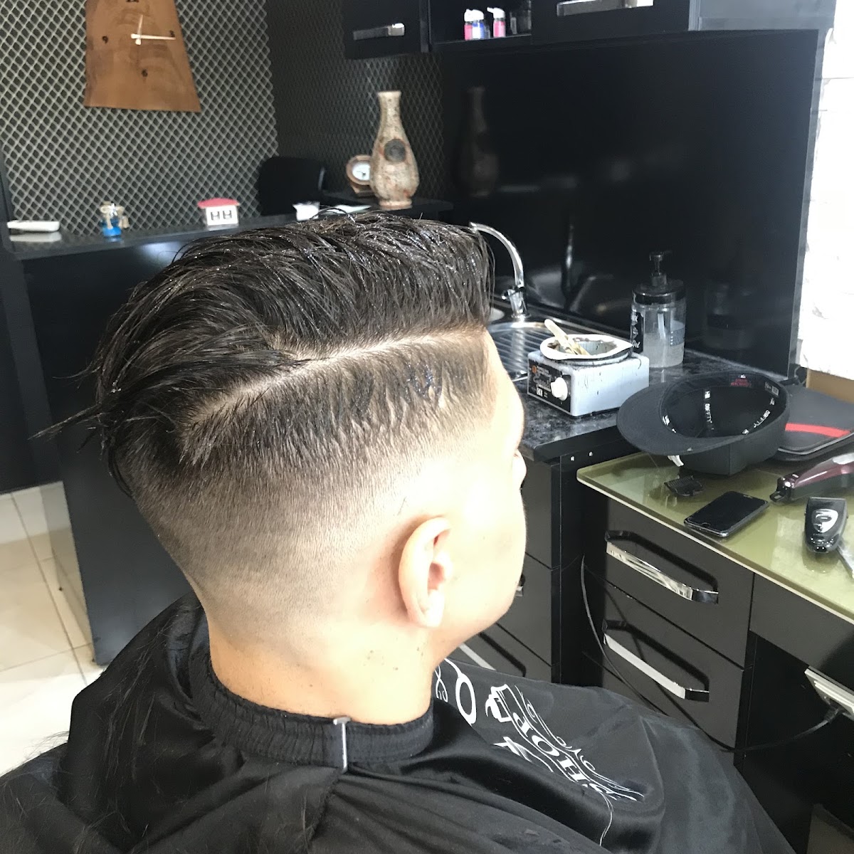 1 BERBER — salondan bir kare