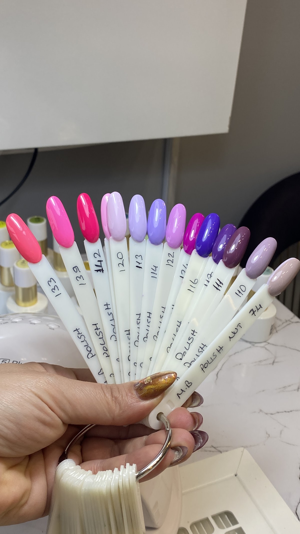 G&B NAIL LASHES PELİN — salondan bir kare