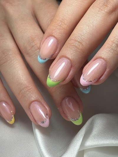 Cansu Nail Bar — kare 4
