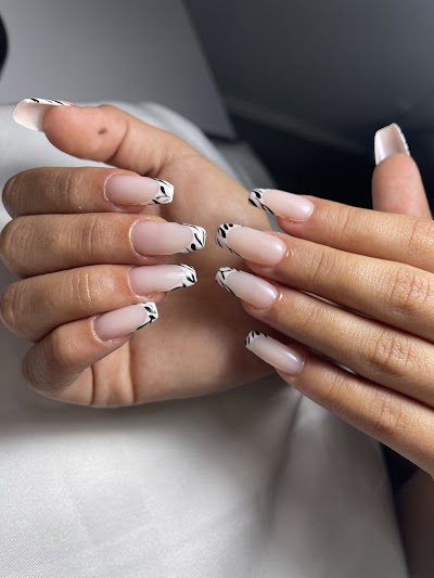 İlknur Turan nail studio — kare 2