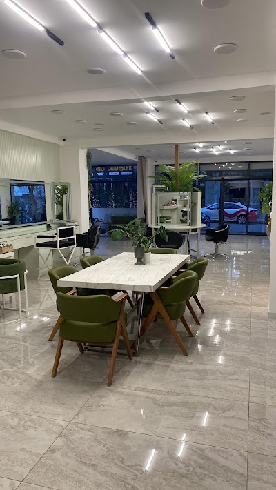 Saloon İz — kare 4