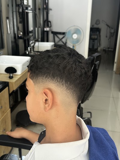 BAY MAKAS — kare 3