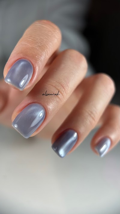 Alsancak Nail Art Studio — kare 4