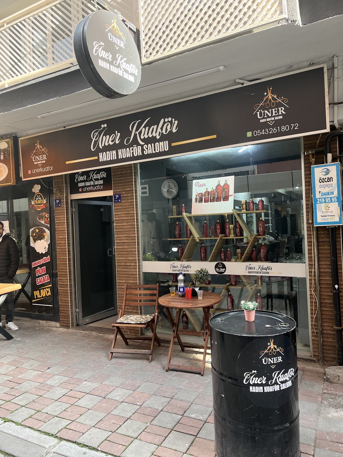 Üner Bayan Kuaförü — salondan bir kare