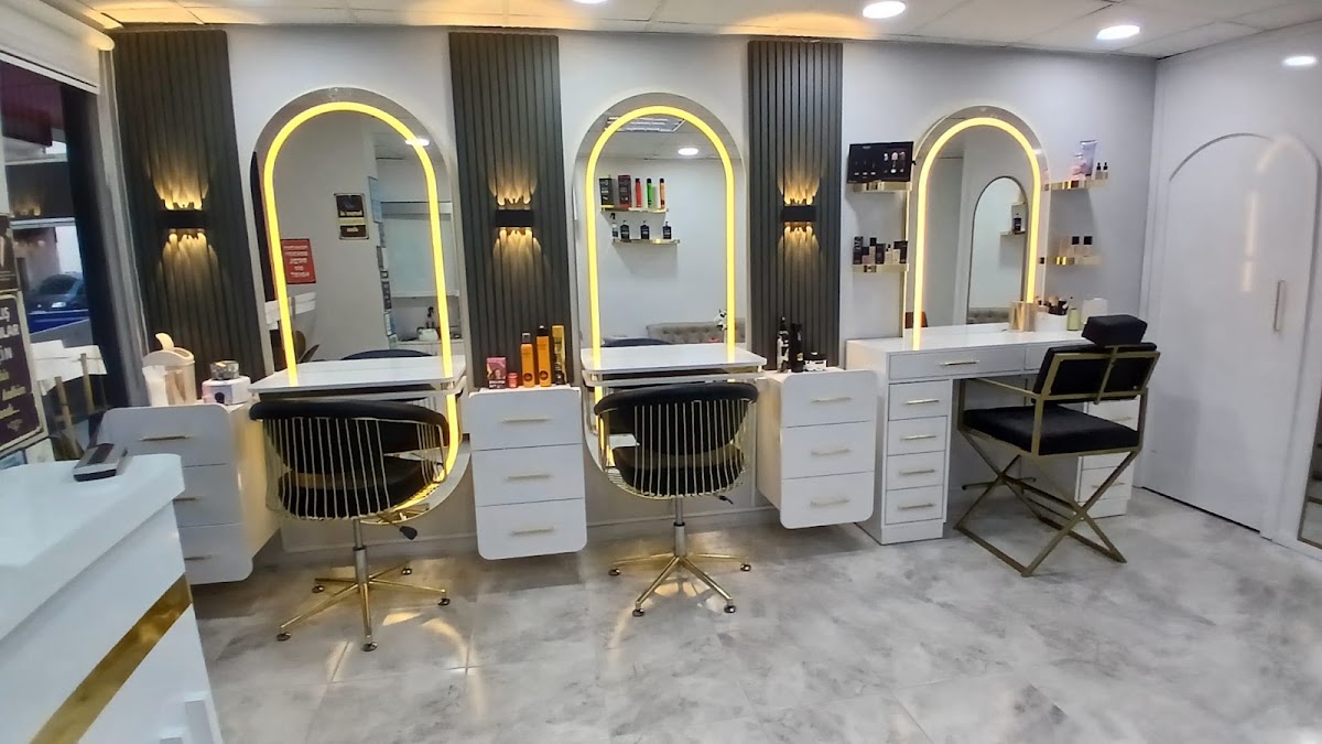 Aksaray Açelya Kaplan Bayan Kuaförü | Makeup — salondan bir kare