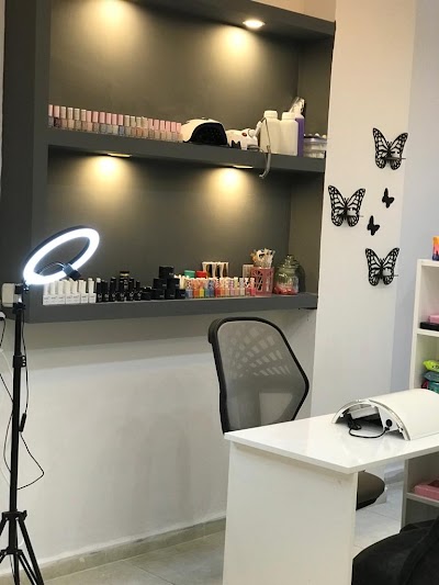 Cm Meva Beauty — kare 5