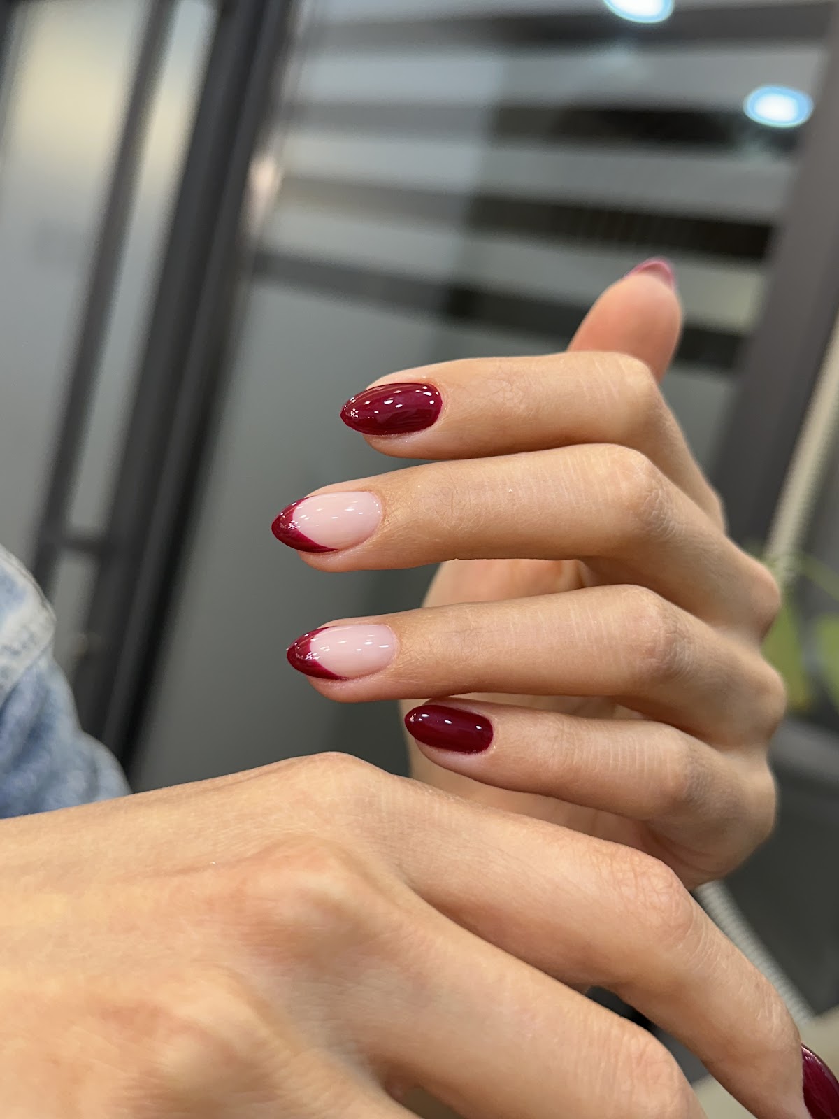 Knlnailstudio — salondan bir kare