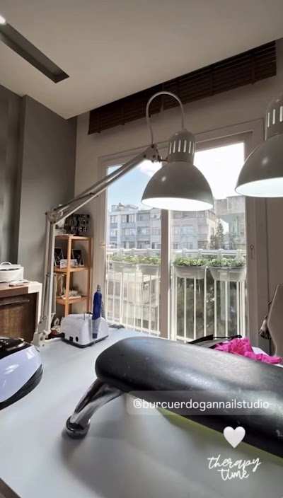 Burcu Erdoğan Nail Studio — kare 2