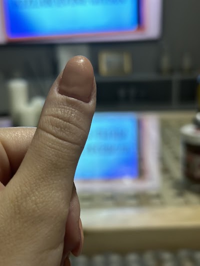 Prof Nail Saloon Ms Esra — kare 3