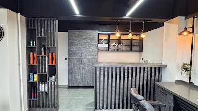 Melih Çınar Barber Studio — kare 2