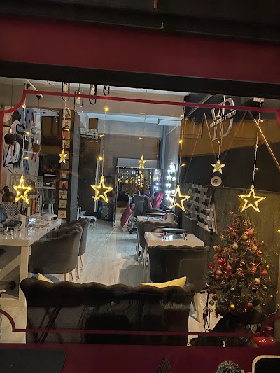 Yd Nail Art & Studio — kare 5
