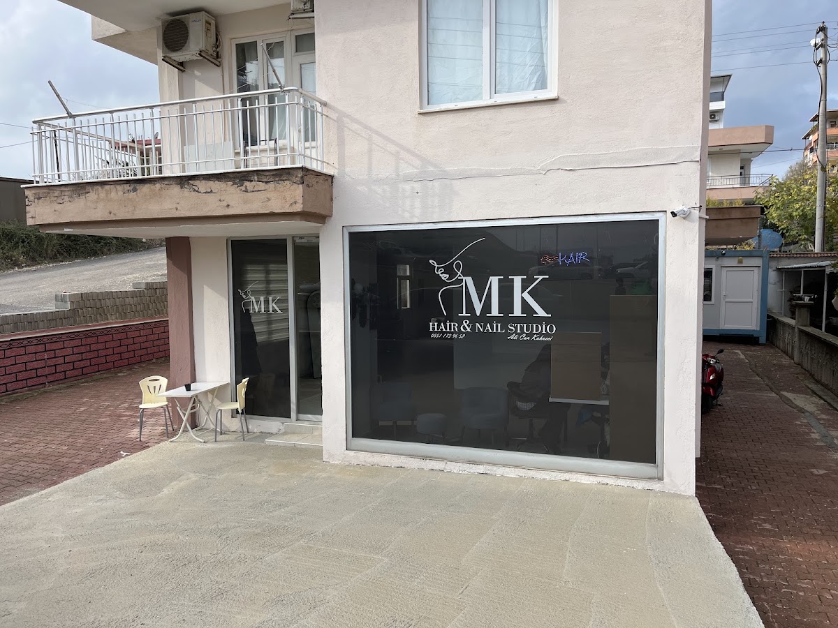 MK Hair & Nail Studio — salondan bir kare