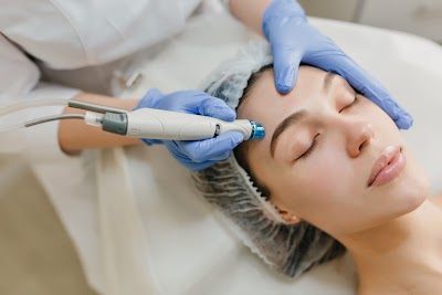 Pi Beauty Center — kare 5