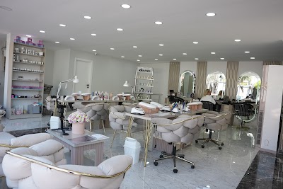 Maystro Nail & Hair — kare 2