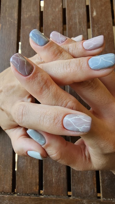 Wu Nail Bar — kare 5