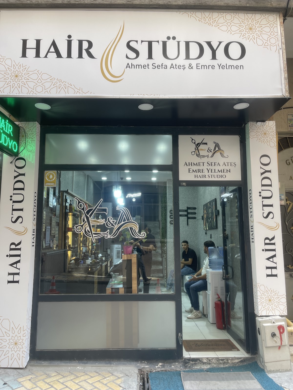 E&A HAİR STÜDYO — salondan bir kare