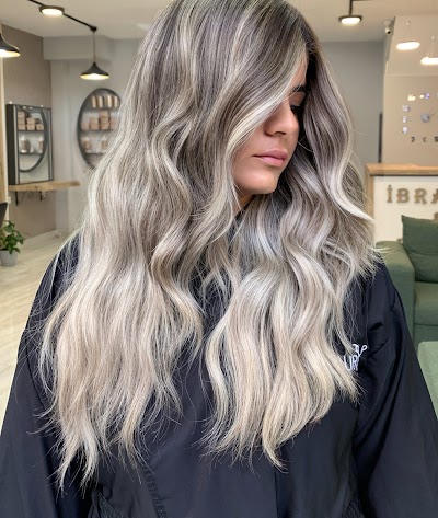 SALON AURA — kare 5
