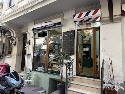 Beyoğlu Erkek Kuaförü — kare 4