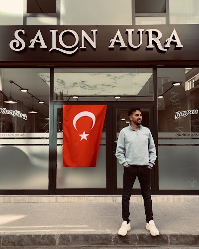 SALON AURA — kare 2
