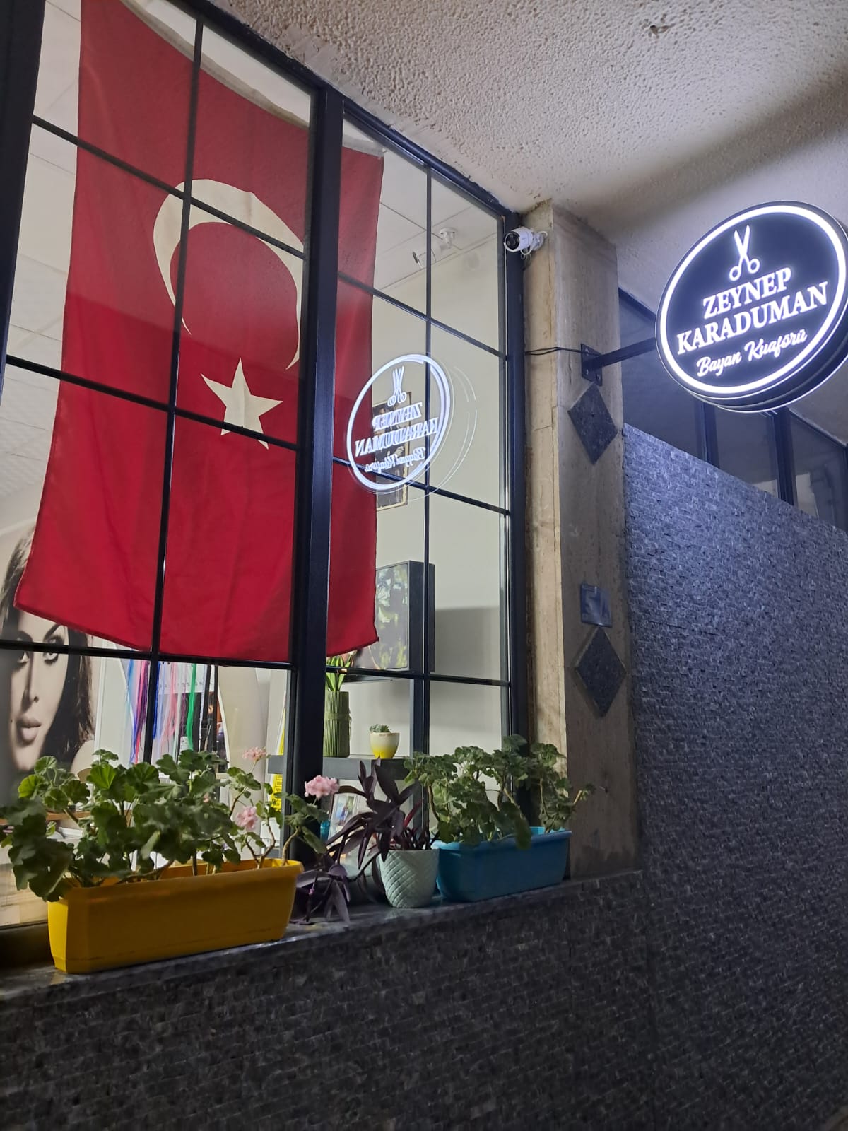 Zeynep bayan kuaförü — salondan bir kare